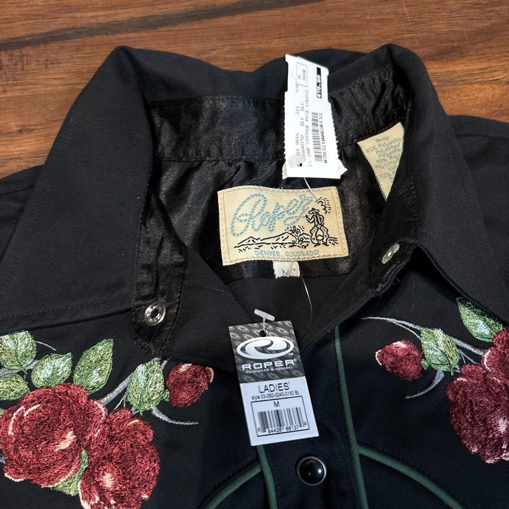 Roper Black Western Shirt with Rose Embroidery - Picture 3 of 6